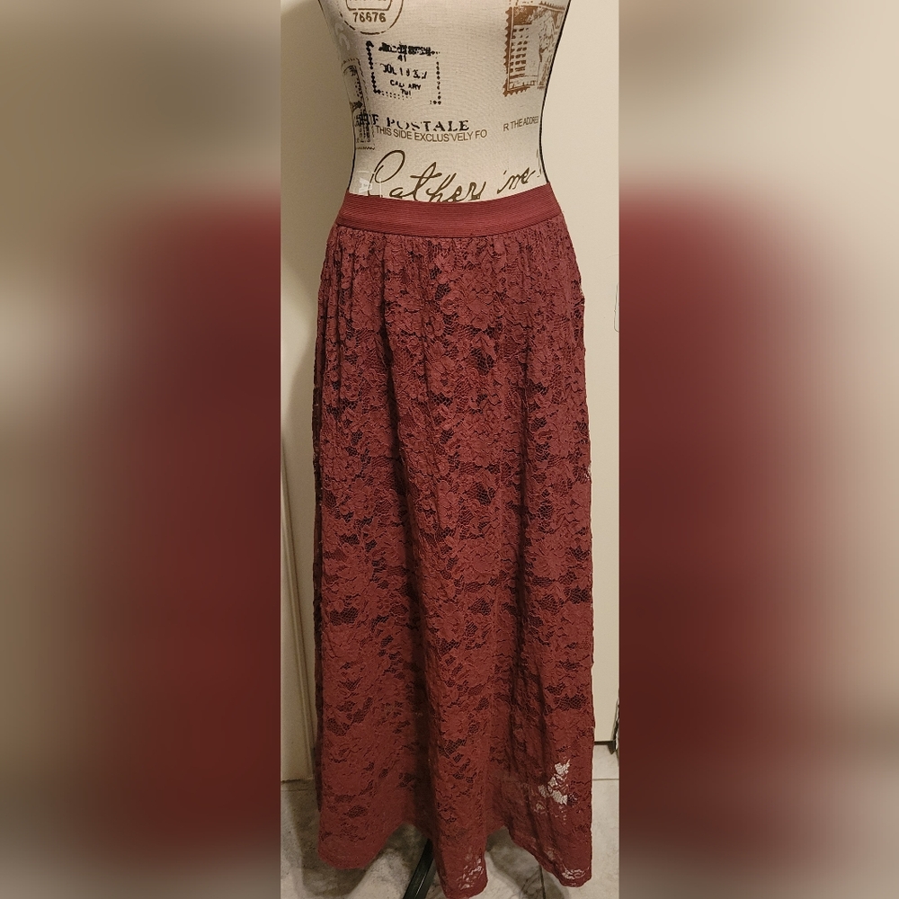 Laffaire Wine Red Lace Elastic Waist Skirt‎